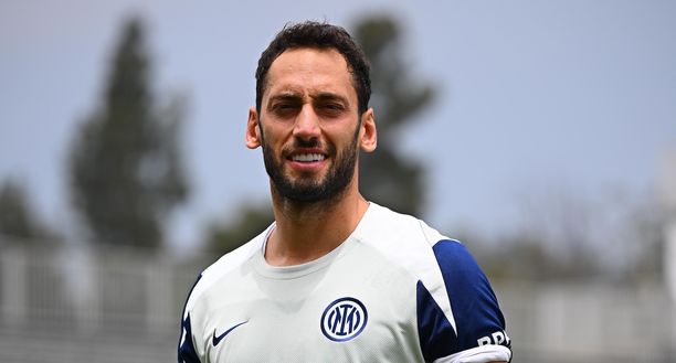 Hakan Calhanoglu