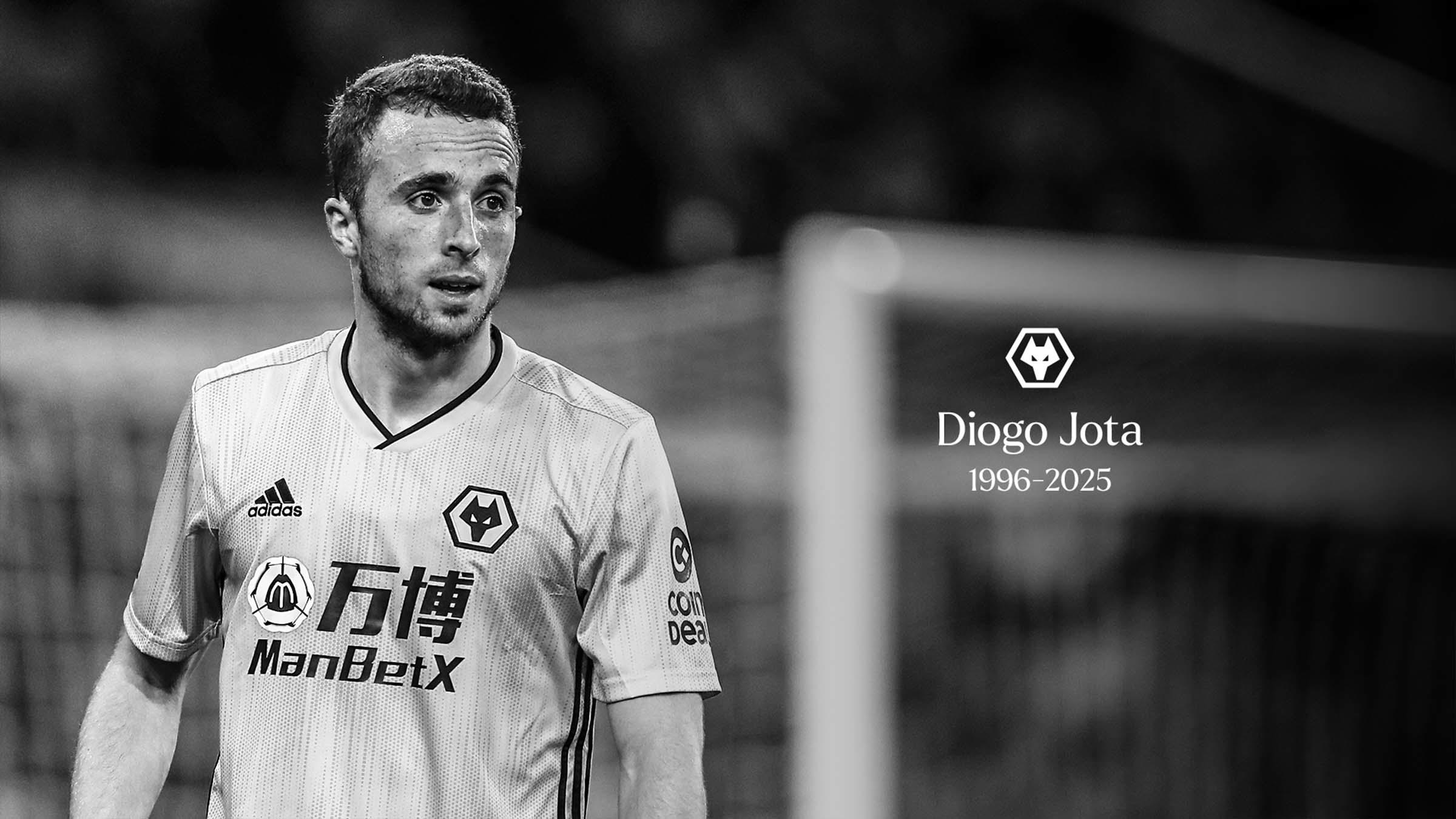 Jota in Wolverhampton Wanderers colours 