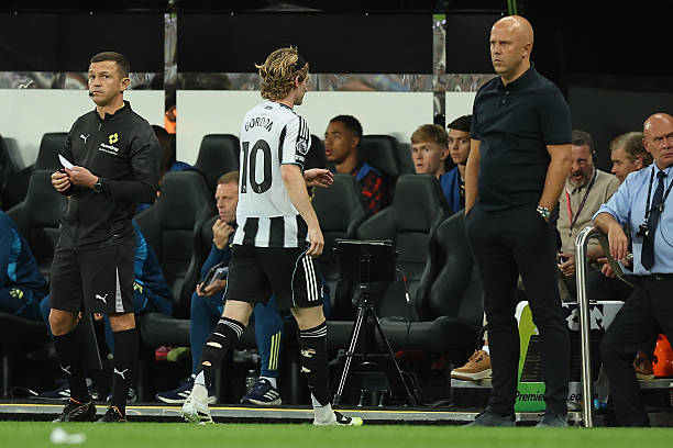 Anthony Gordon sent off for a (Photo Credit: 