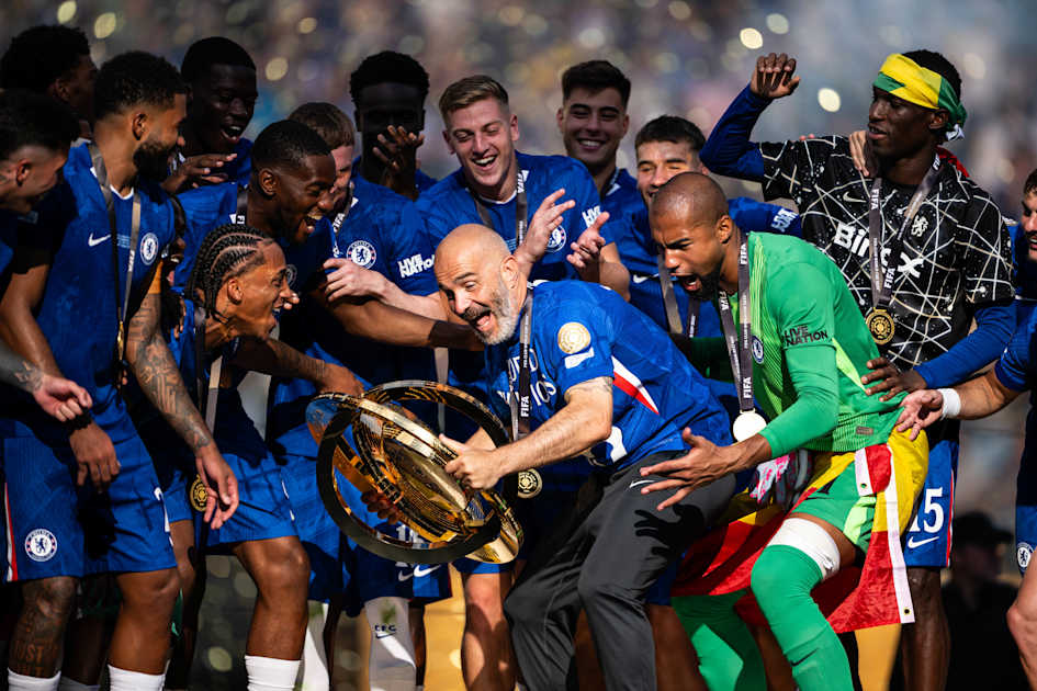 Enzo Maresca and Chelsea players lifting the Club World cup trophy (Photo Credit: Chelsea website)