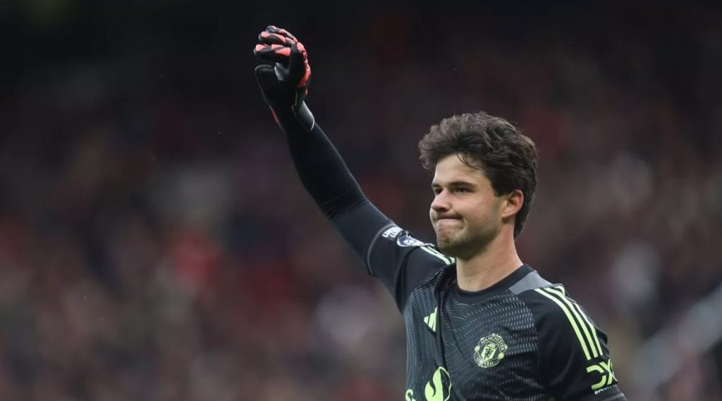 Senne Lammens. photo credit: Man United media.