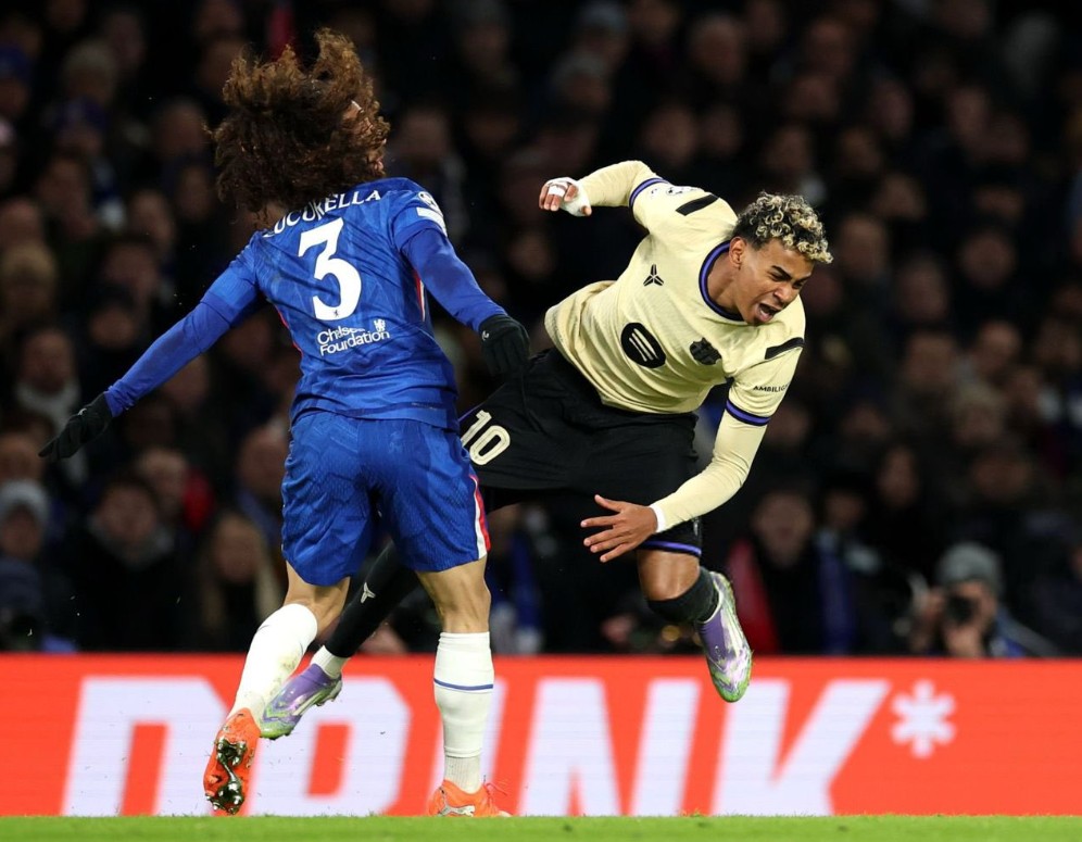 Marc Cucurella tackles Lamine Yamal. (Photo Credit: Chelsea Media).
