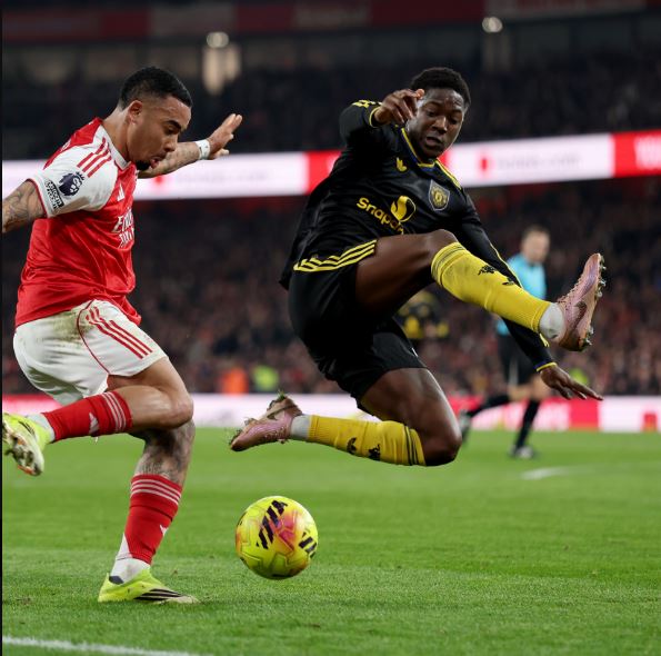 Gabriel Jesus vs Kobbie Mainoo.  (Photo Credit: Man United Media).