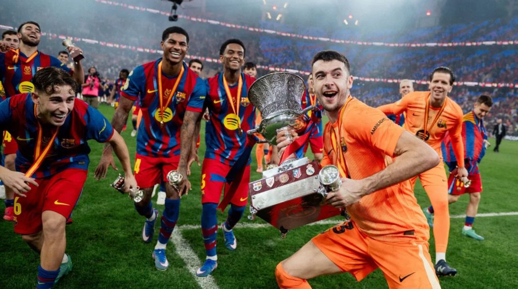 Marcus Rashford and Barcelona teammates celebrate. (Photo Credit: Barcelona Media).