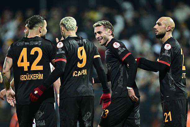 Galatasary players celebrate after scoring (Photo Credit: Galatasary website)