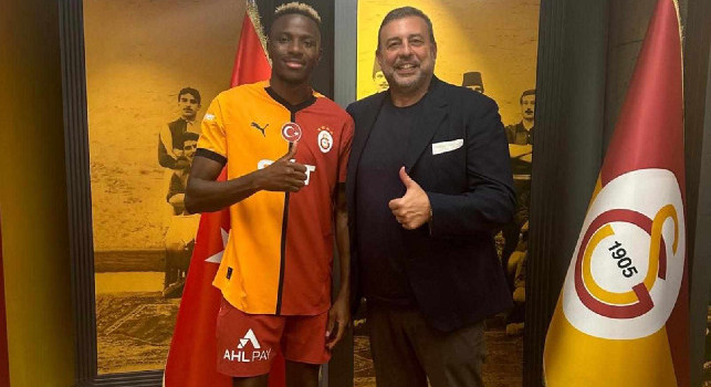 Osimhen completes Galatasaray transfer with agent Calenda - Photo Credit : Score Nigeria