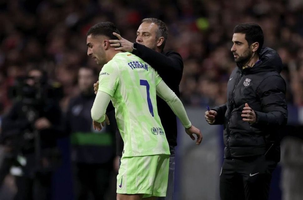 Ferran Torres and Hansi Flick - photo credit: Fabrizio Romano via x