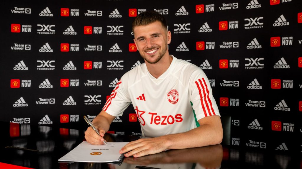 Mason Mount sign for manchester united - Photo Credit : Skysports