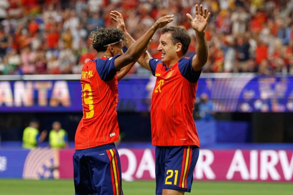 Lamine yamal and Mikel Oyarzabal (Photo credit: FIFA media)