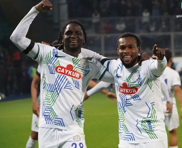 Ibrahim Olawoyin and David Akintola. (photo credit: sport nigeria)