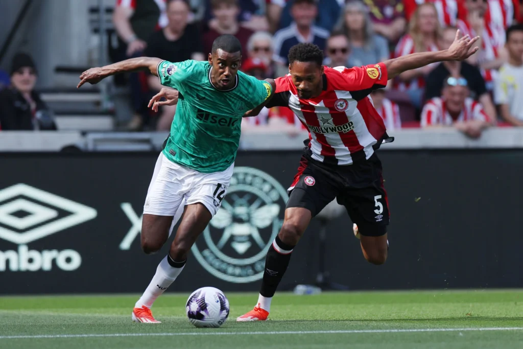 Saman Ghoddos and Ethan Pinnock (Photo Credit: Getty)