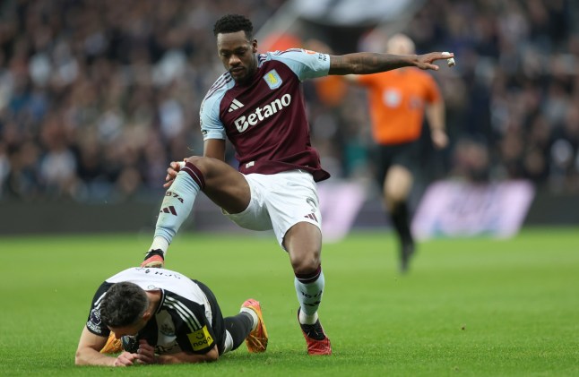 Jhon Duran stamp on Fabian Schar (Photo Credit: Getty)