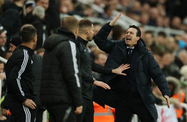 Jason Tindall and Unai Emery clash (Photo Credit: Getty)