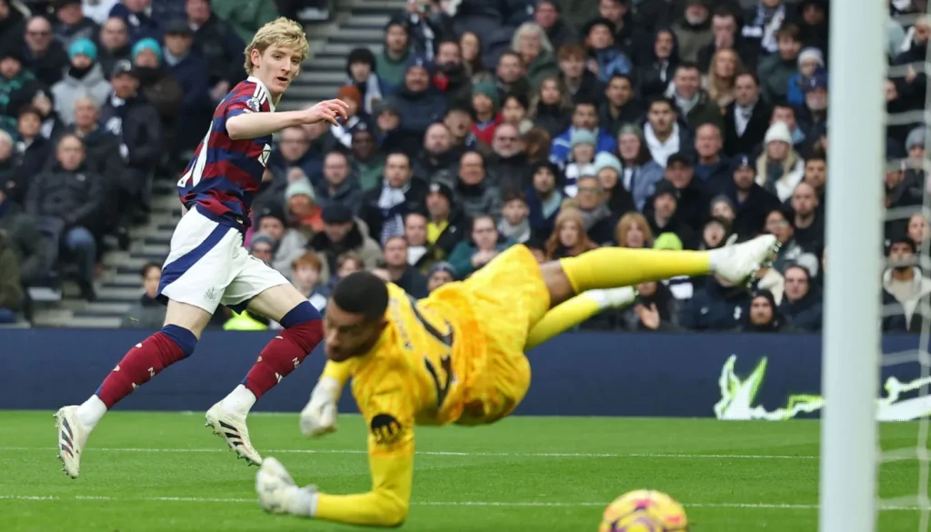 Anthony Gordon’s controversial equaliser was not ruled out by VAR (Photo Credit: Getty)