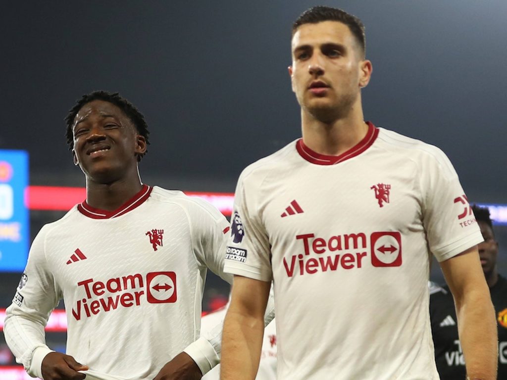 Diogo Dalot & Kobbie Mainoo (photo credit: Getty)