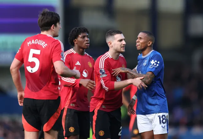 Ashley Young was denied a penalty in Everton’s draw with Manchester United