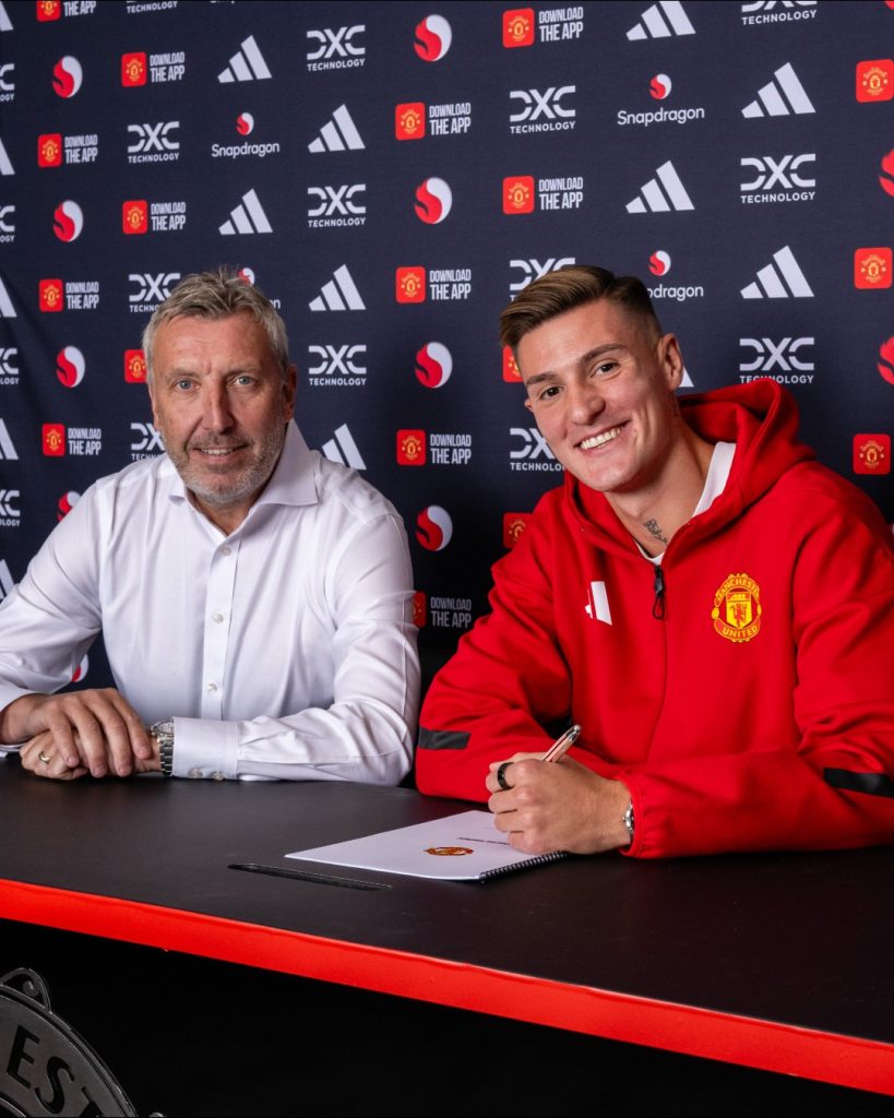 Benjamin Sesko signs for Manchester United