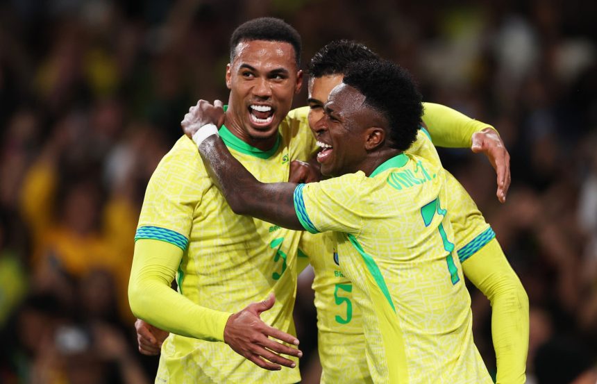 Brazil players celebrate after wining against Senegal (Photo Credit: Brazil football website)
