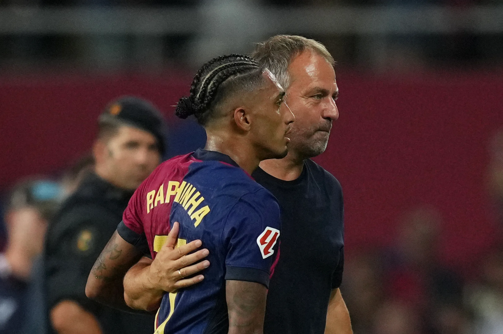 Hansi Flick and Raphinha (Photo Credit: Barcelona website)