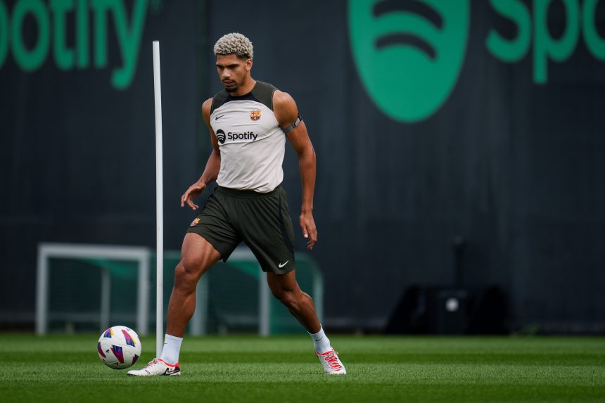 Ronald Araujo (Photo Credit: Barcelona website)