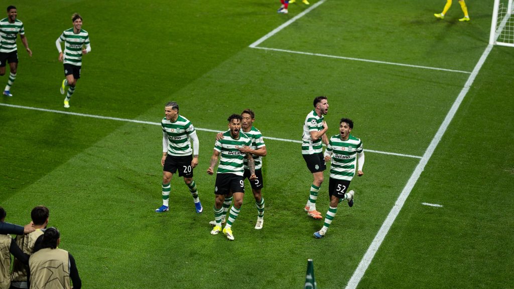 Luis Suárez celebrating with his teammates (Photo Credit: Sporting CP via X)
