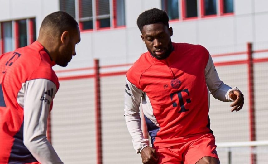 Davies Returns to Bayern Training (photo credit: Bayern via x)