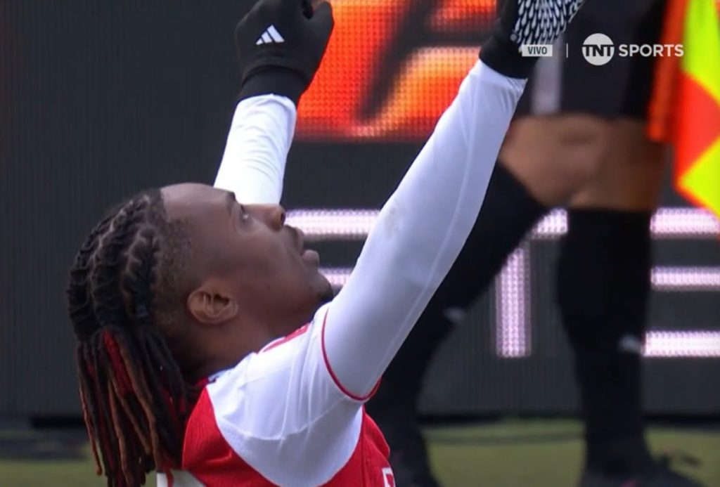 Eberechi Eze thanked God after scoring against Mansfield Town - Photo Credit : Touchline, X